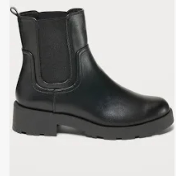 New/no box women’s Faux Leather Chelsea Booties size 9 in blackjack color - Picture 5 of 17